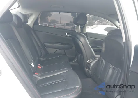 2016 Kia Optima Sx Turbo z USA, uszkodzony, nr VIN 5XXGW4L20GG064288